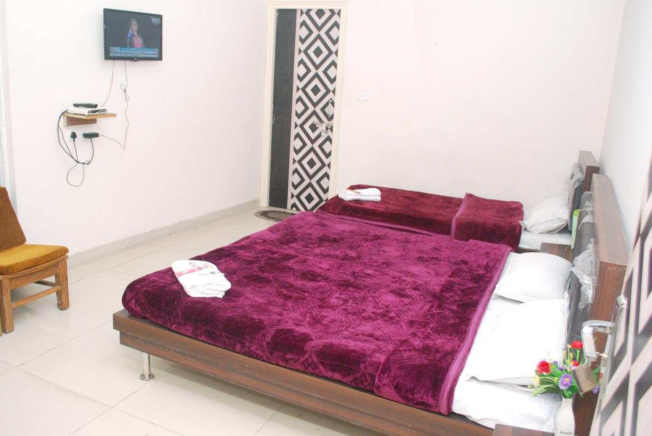 Hotel Harish Palace Agra  Esterno foto