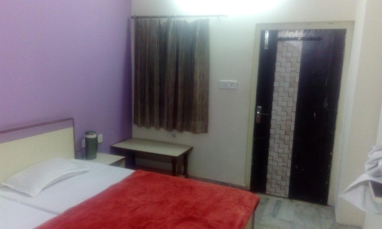 Hotel Harish Palace Agra  Esterno foto